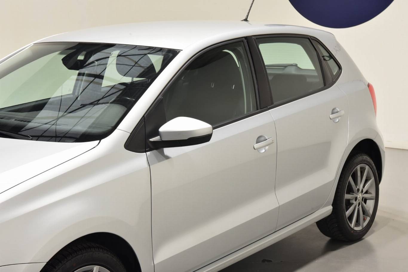 VOLKSWAGEN Polo 30
