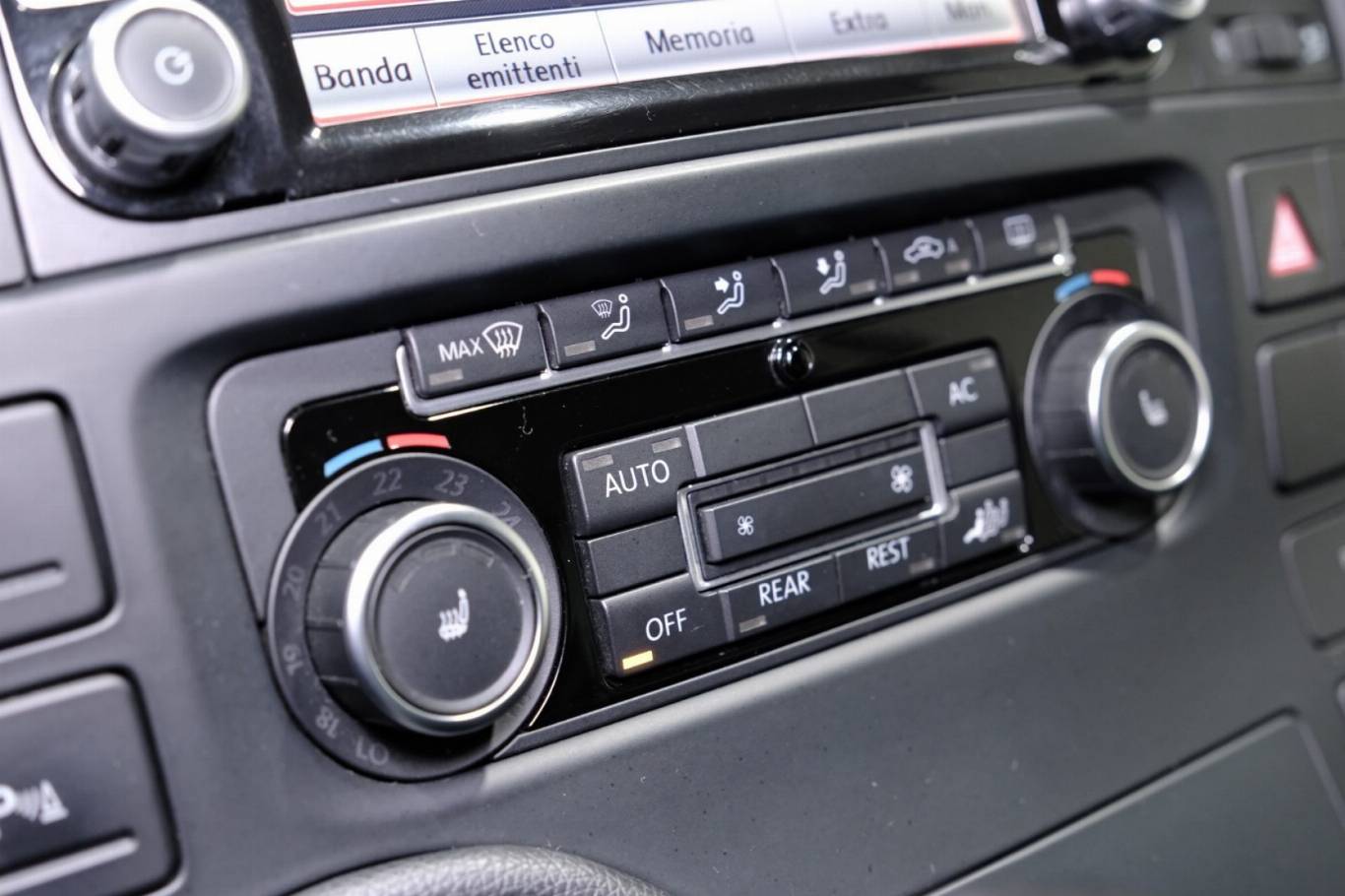 VOLKSWAGEN T5 Multivan 30