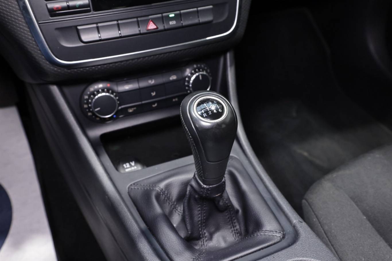 MERCEDES-BENZ A 180 23