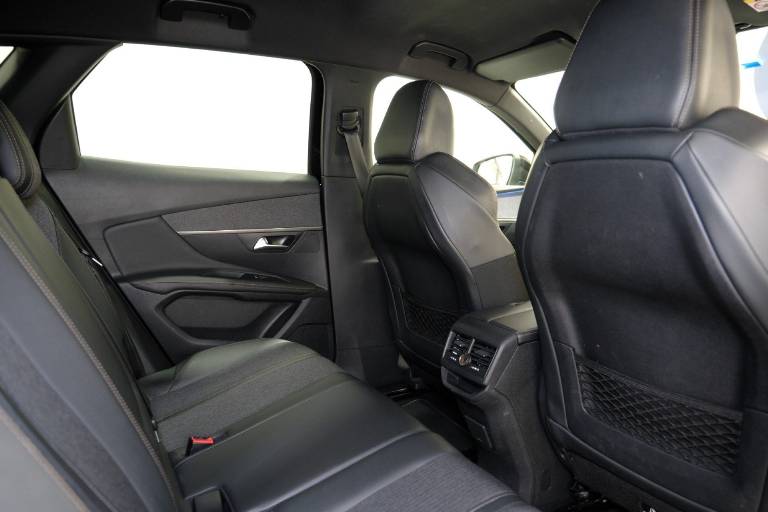 PEUGEOT 3008 64
