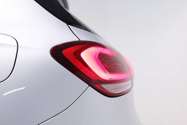 MERCEDES-BENZ Classe A 43