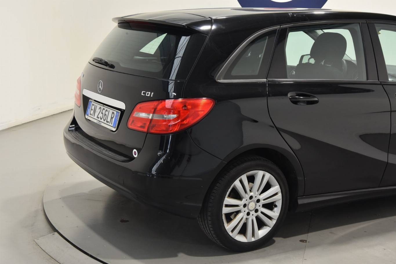 MERCEDES-BENZ B 180 19