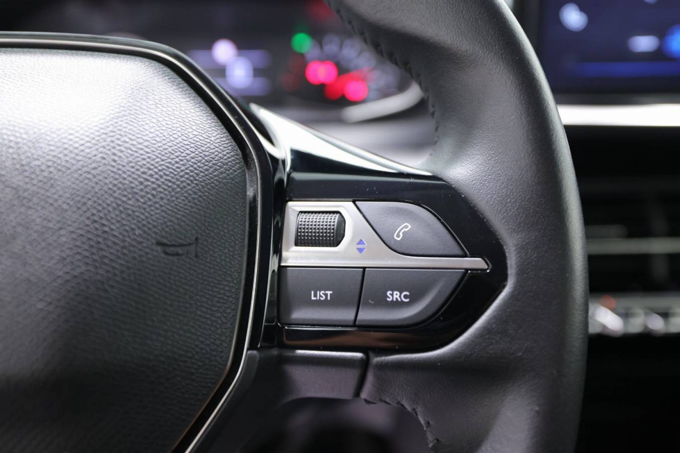 PEUGEOT 208 22