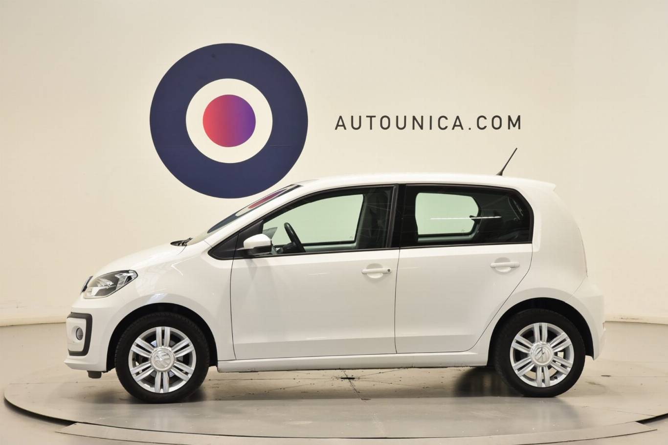 VOLKSWAGEN Up! 6