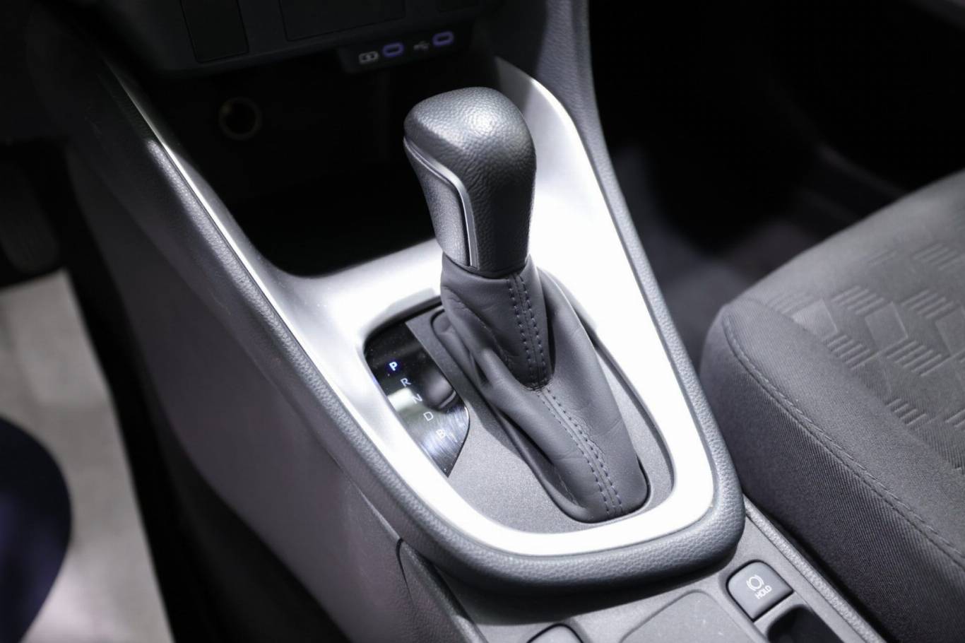 TOYOTA Yaris 25