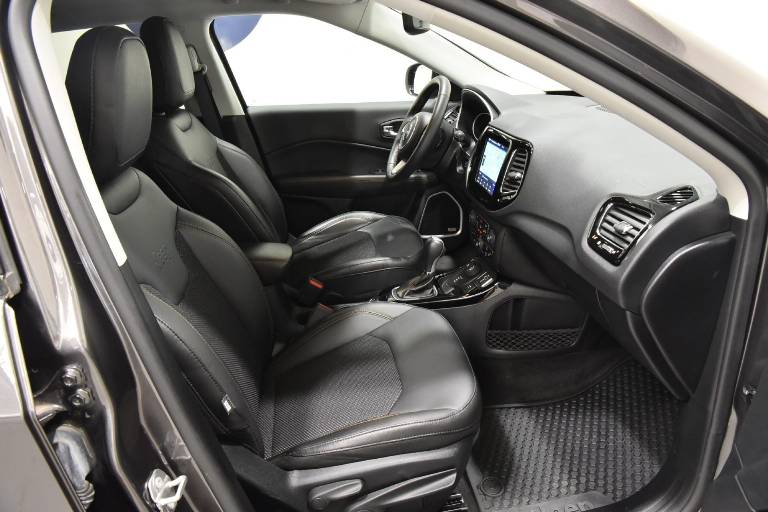 JEEP Compass 29