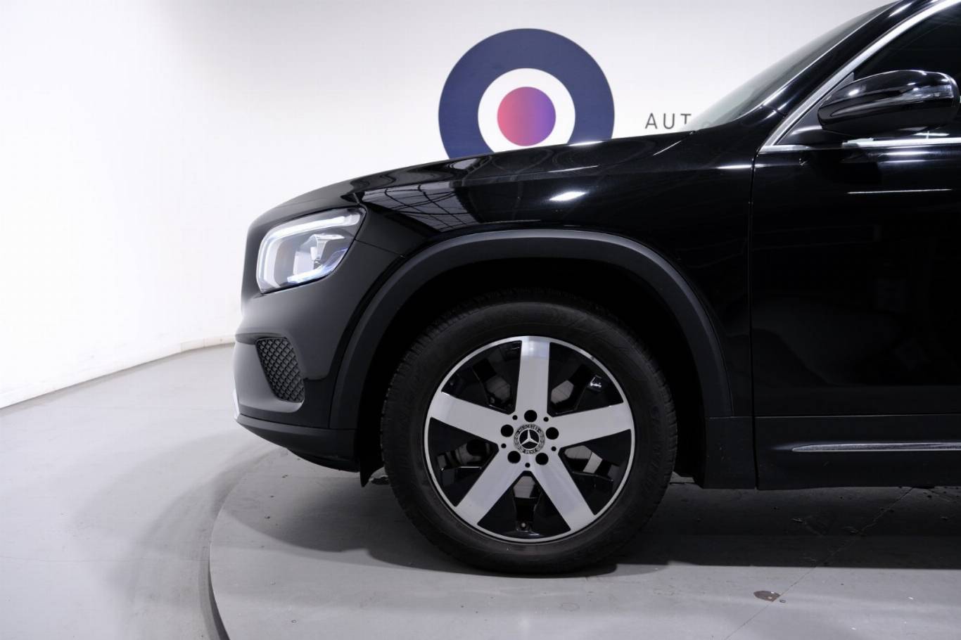 MERCEDES-BENZ GLB 200 14