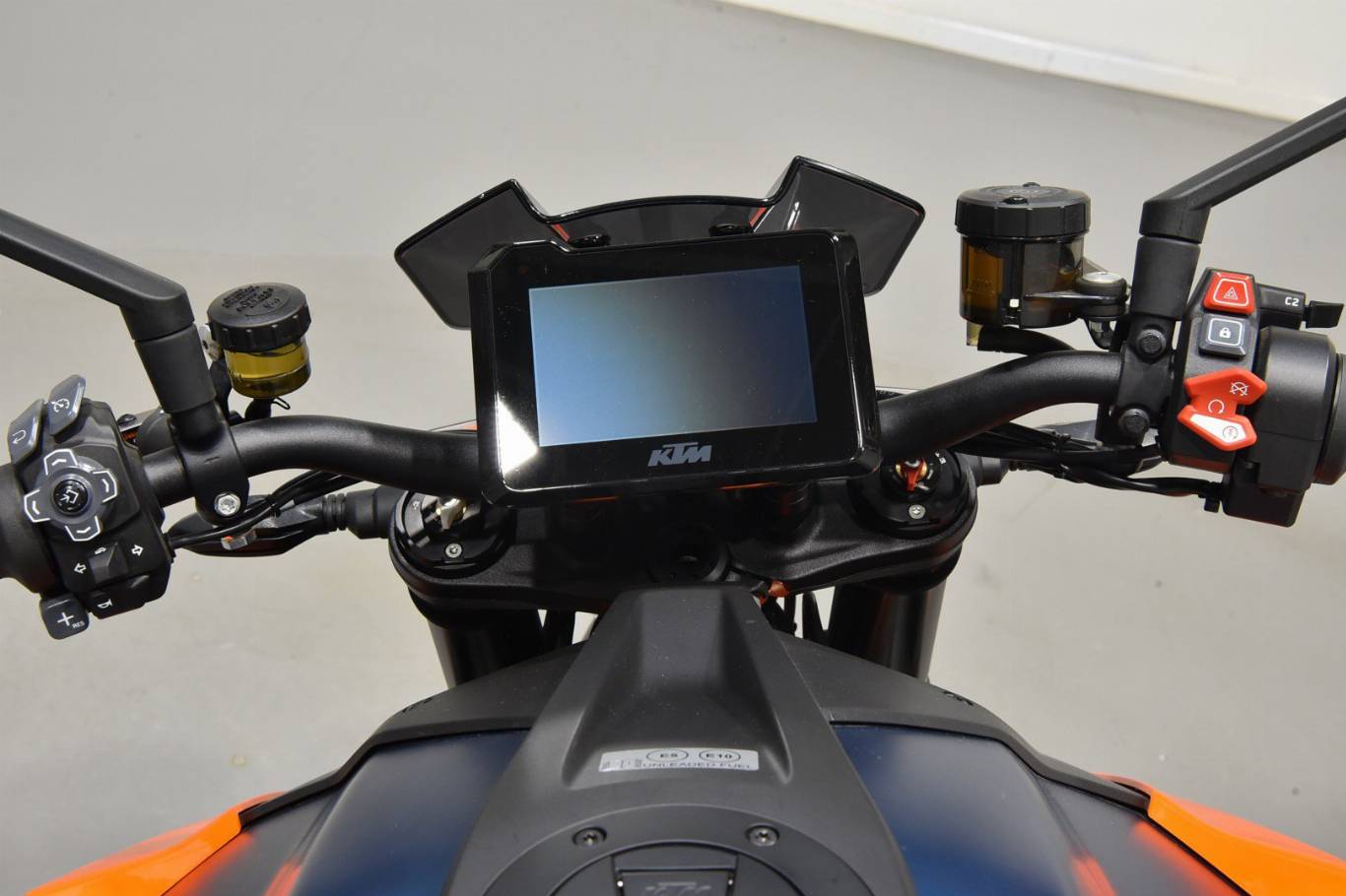 KTM 1290 Super Duke R 70