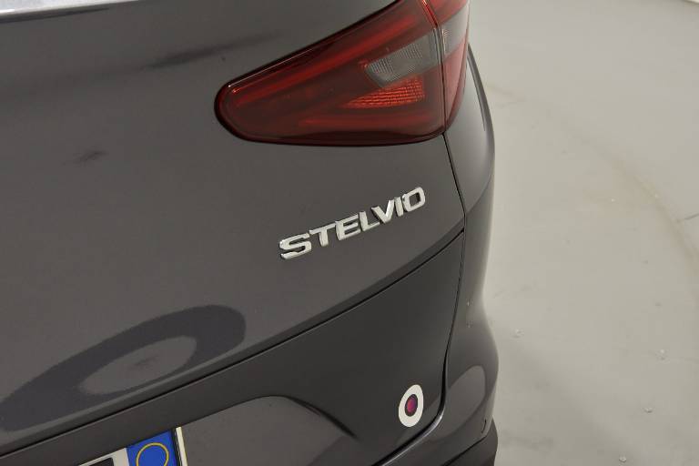 ALFA ROMEO Stelvio 51
