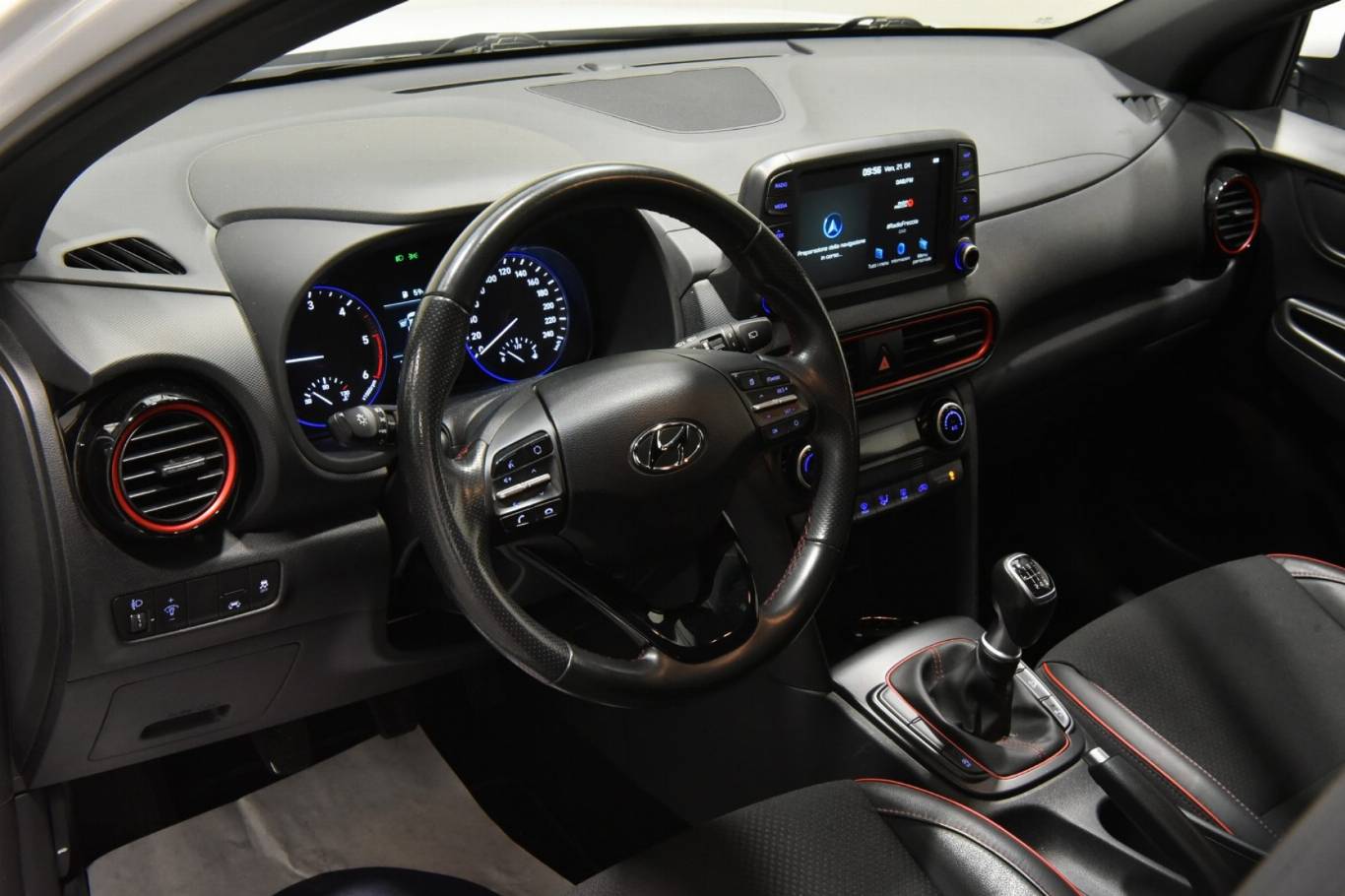 HYUNDAI Kona 3