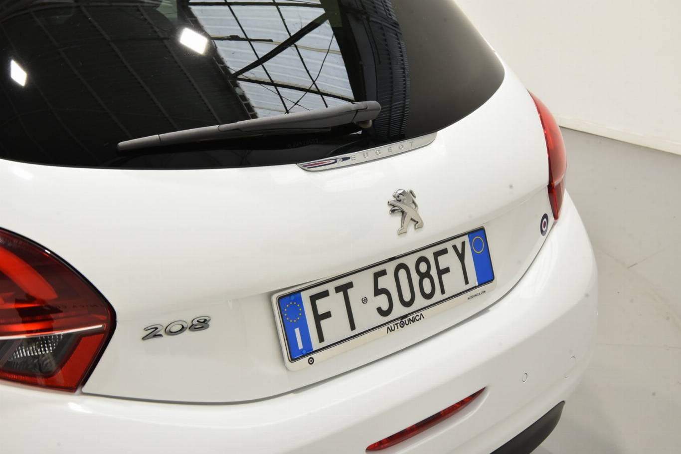 PEUGEOT 208 50
