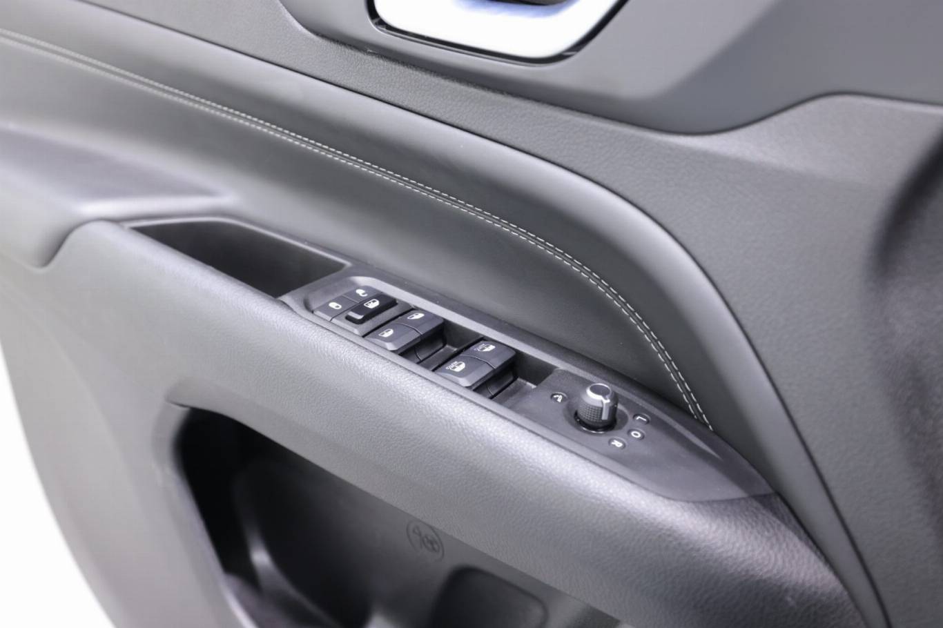 JEEP Compass 35