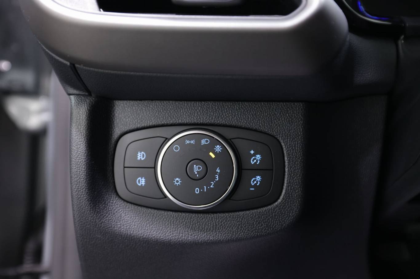 FORD Tourneo Courier 29