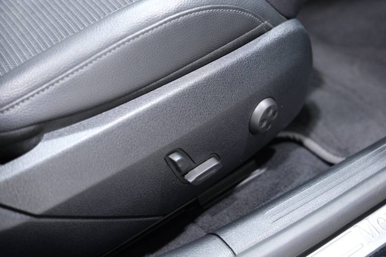 MERCEDES-BENZ C 200 63