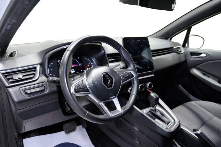 RENAULT Clio 5
