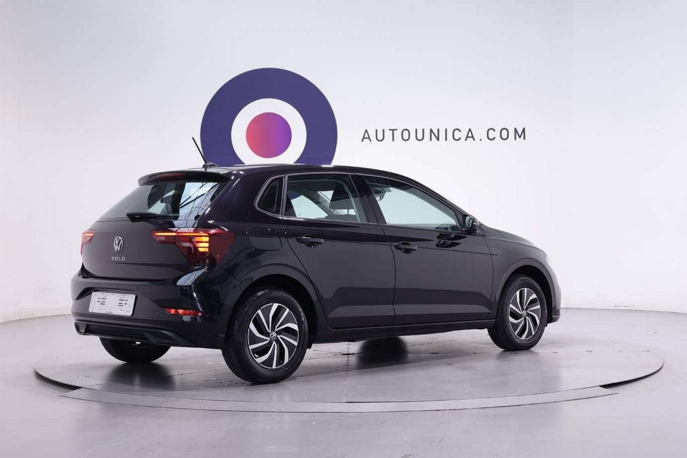 VOLKSWAGEN Polo 5
