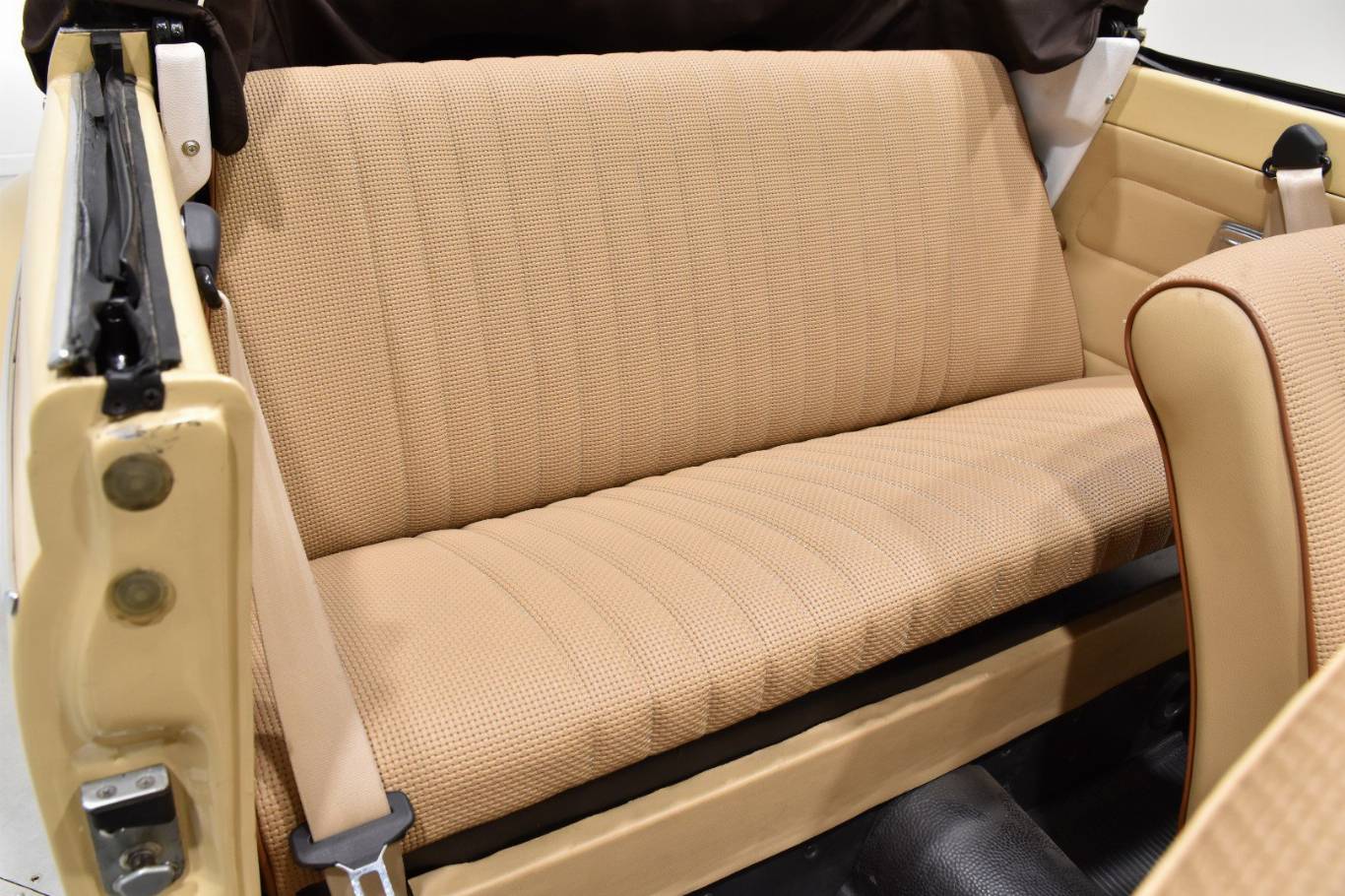 VOLKSWAGEN Maggiolino 61