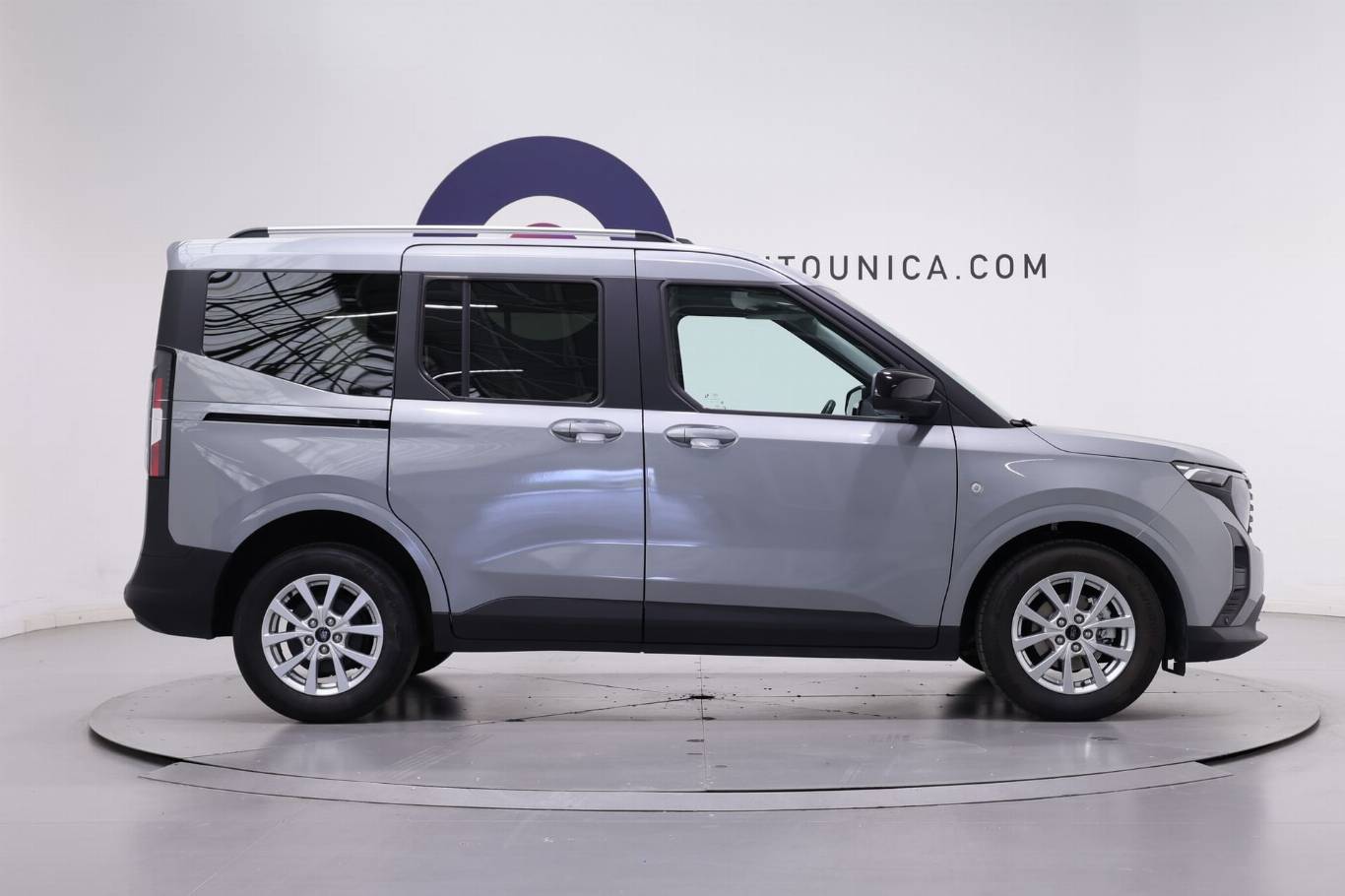 FORD Tourneo Courier 8