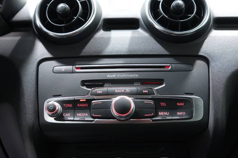 AUDI A1 27
