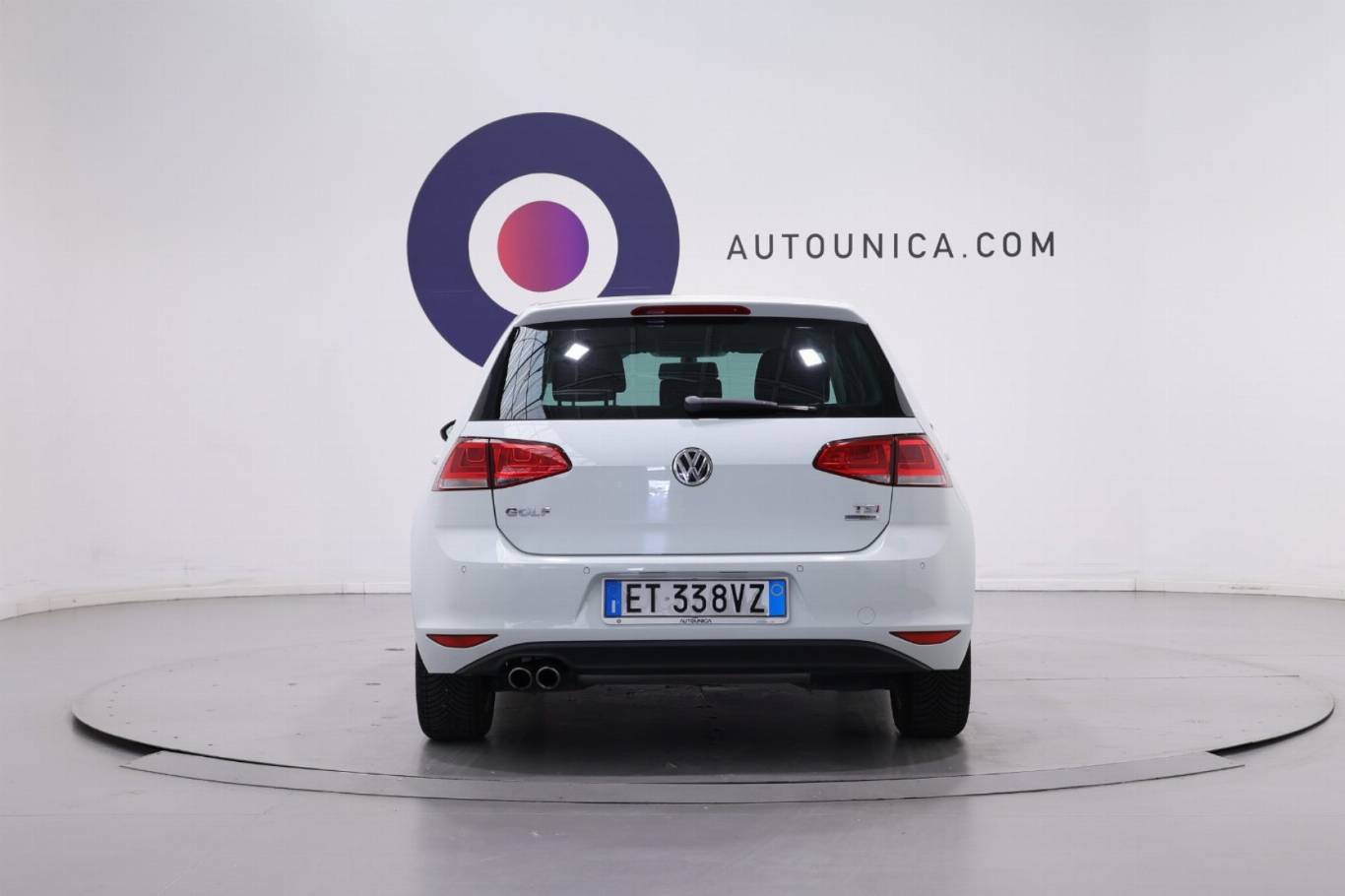 VOLKSWAGEN Golf 16