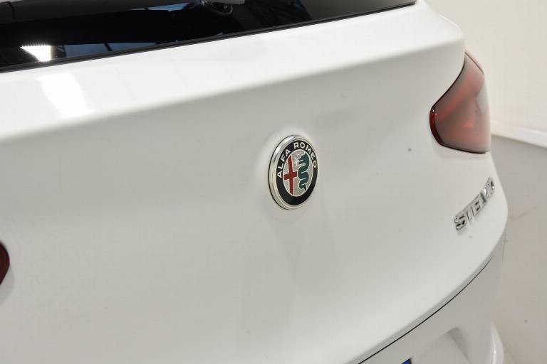 ALFA ROMEO Stelvio 58