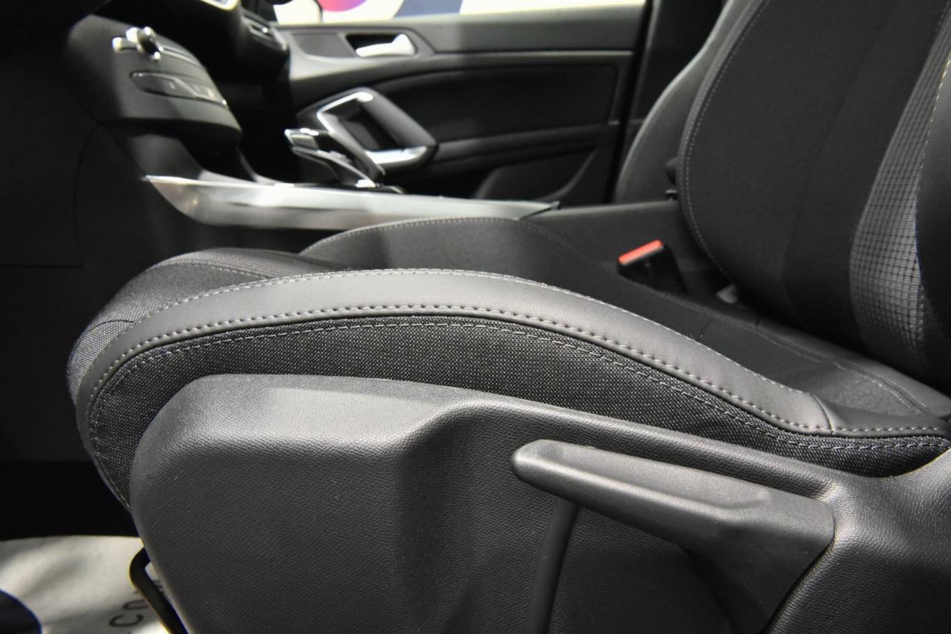 PEUGEOT 308 43