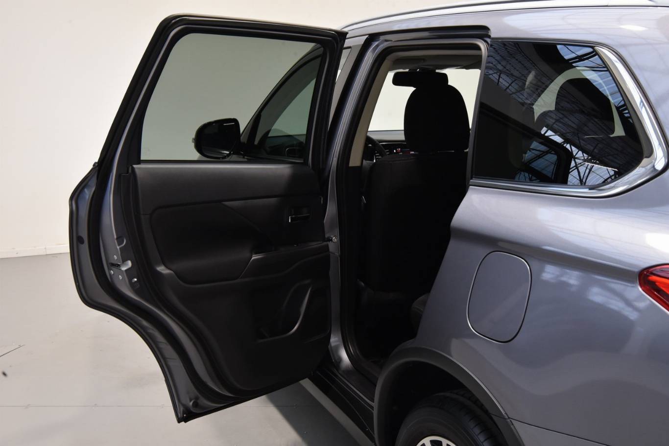 MITSUBISHI Outlander 48