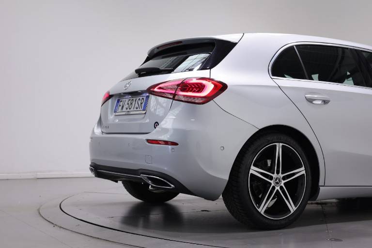 MERCEDES-BENZ A 180 13