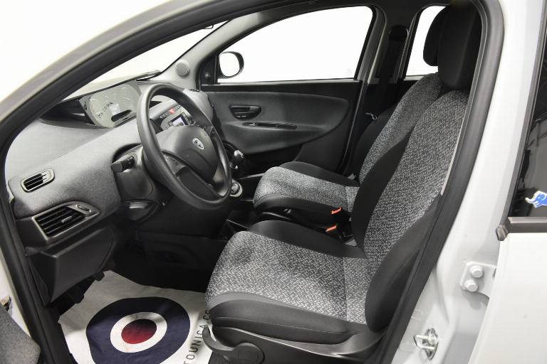 LANCIA Ypsilon 3
