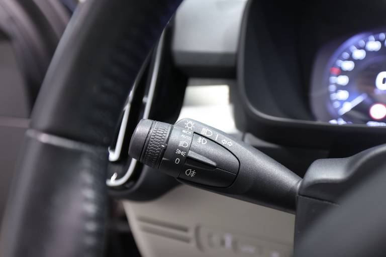 VOLVO XC40 18