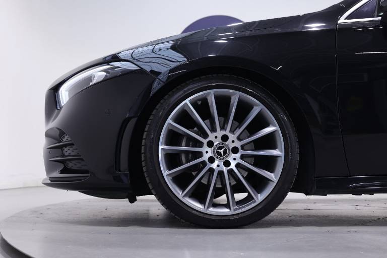 MERCEDES-BENZ Classe A 18