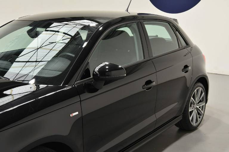 AUDI A1 44