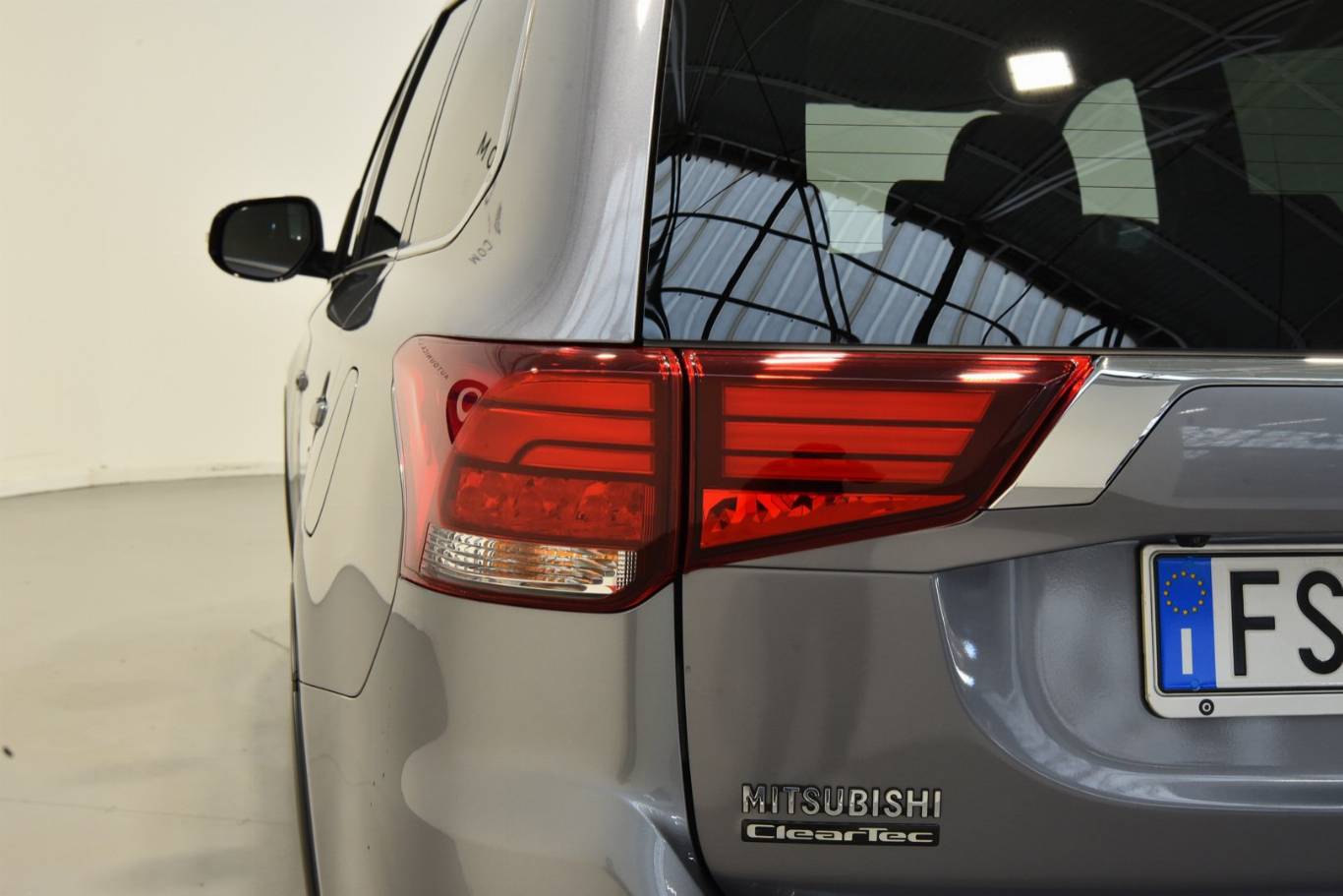 MITSUBISHI Outlander 38