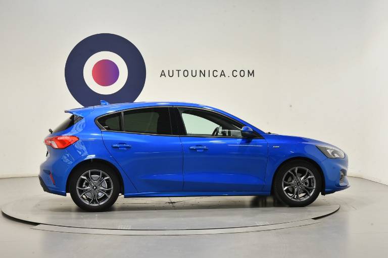 FORD Focus 22