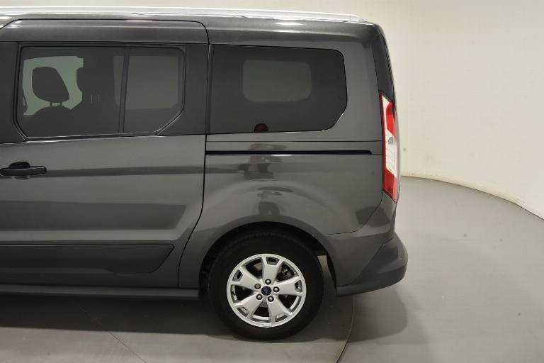 FORD Tourneo Connect 46
