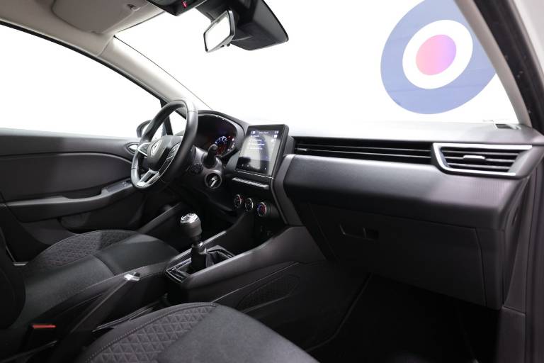 RENAULT Clio 46