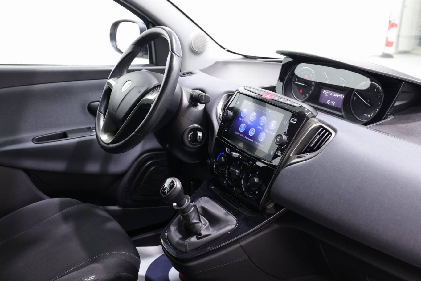 LANCIA Ypsilon 37