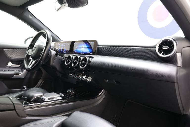 MERCEDES-BENZ A 180 50