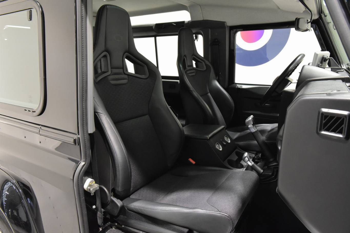 LAND ROVER Defender 19