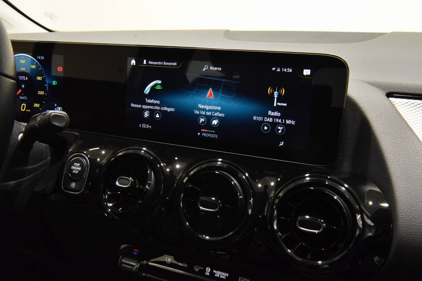 MERCEDES-BENZ GLA 180 36