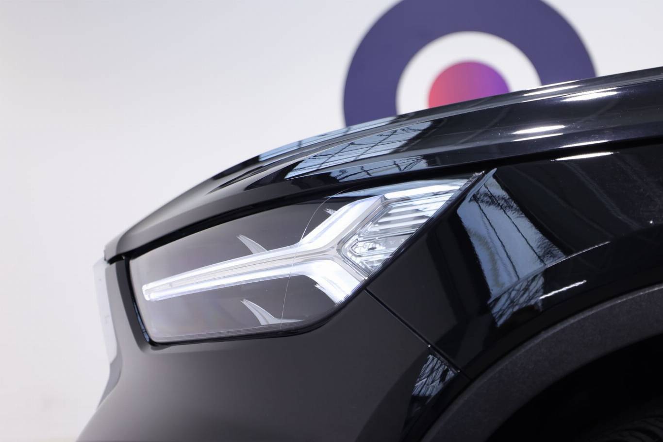 VOLVO XC40 18