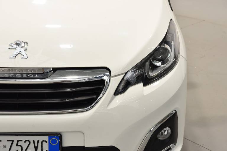 PEUGEOT 108 18