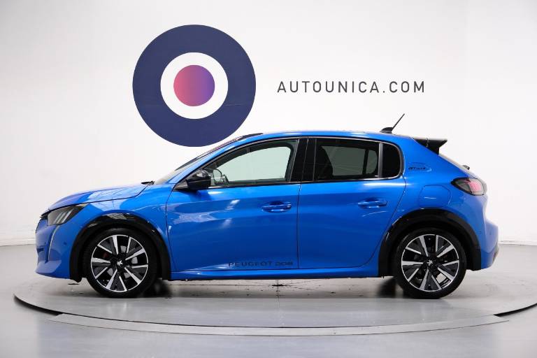 PEUGEOT 208 10