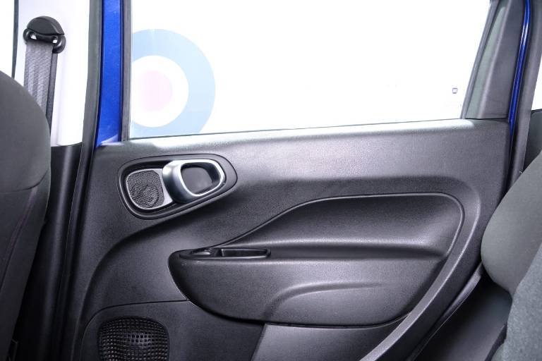 FIAT 500L 36