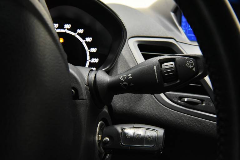 FORD Fiesta 27