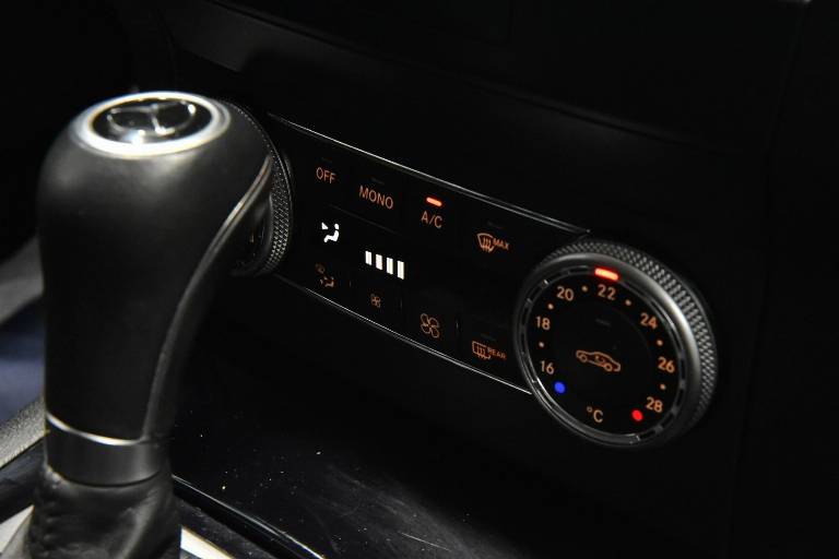 MERCEDES-BENZ GLK 220 38