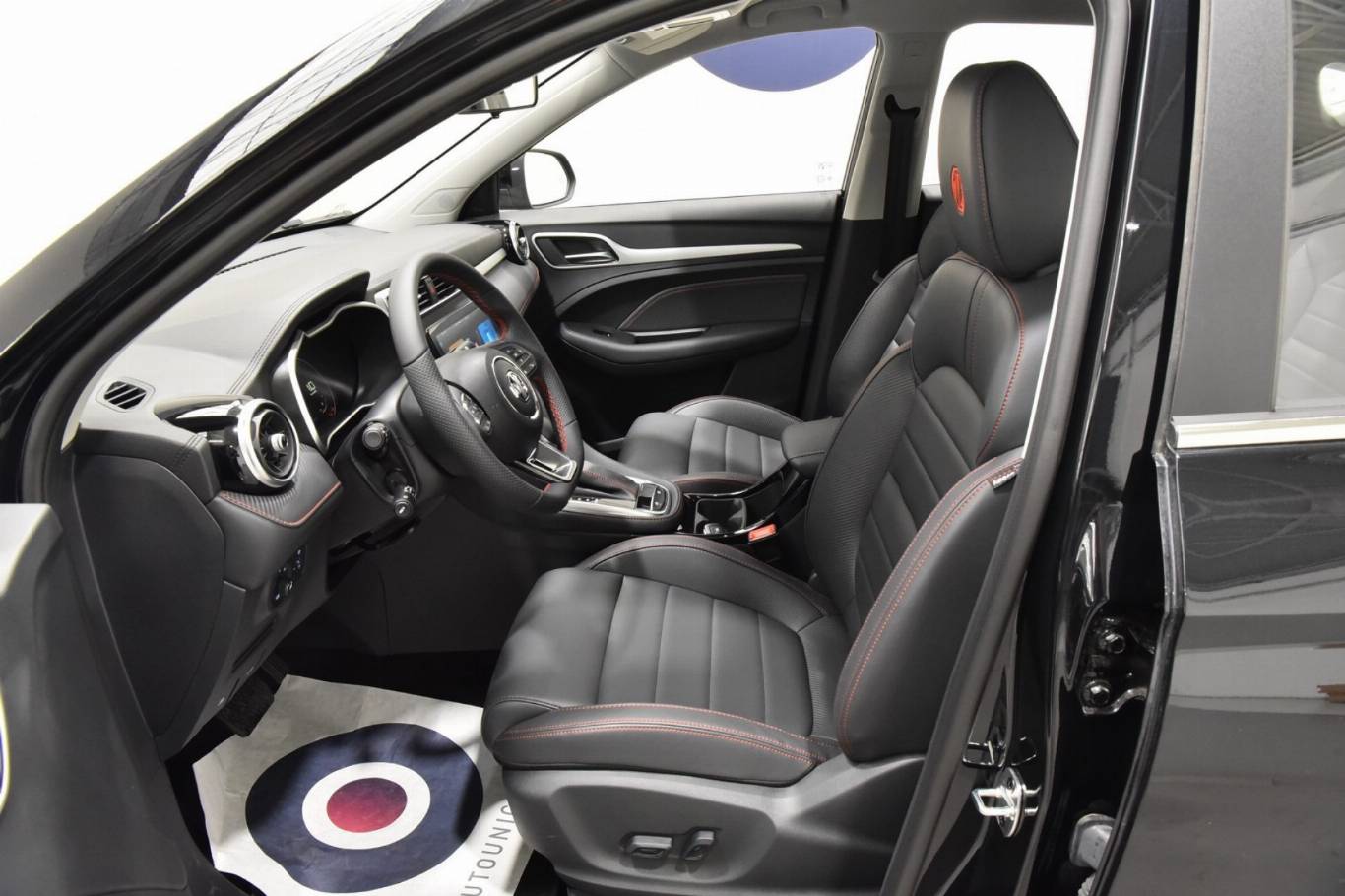 MG ZS 4