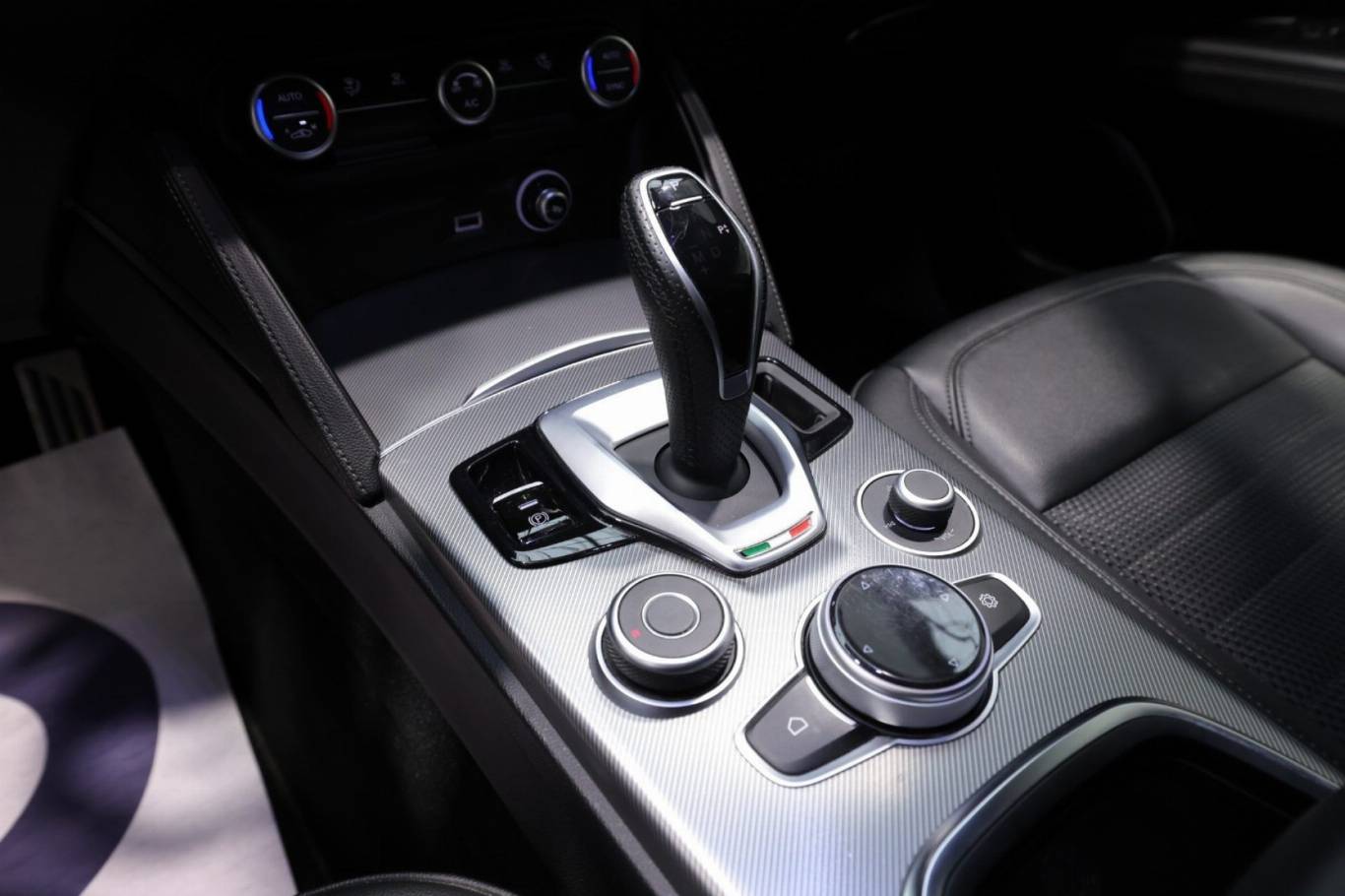 ALFA ROMEO Stelvio 28