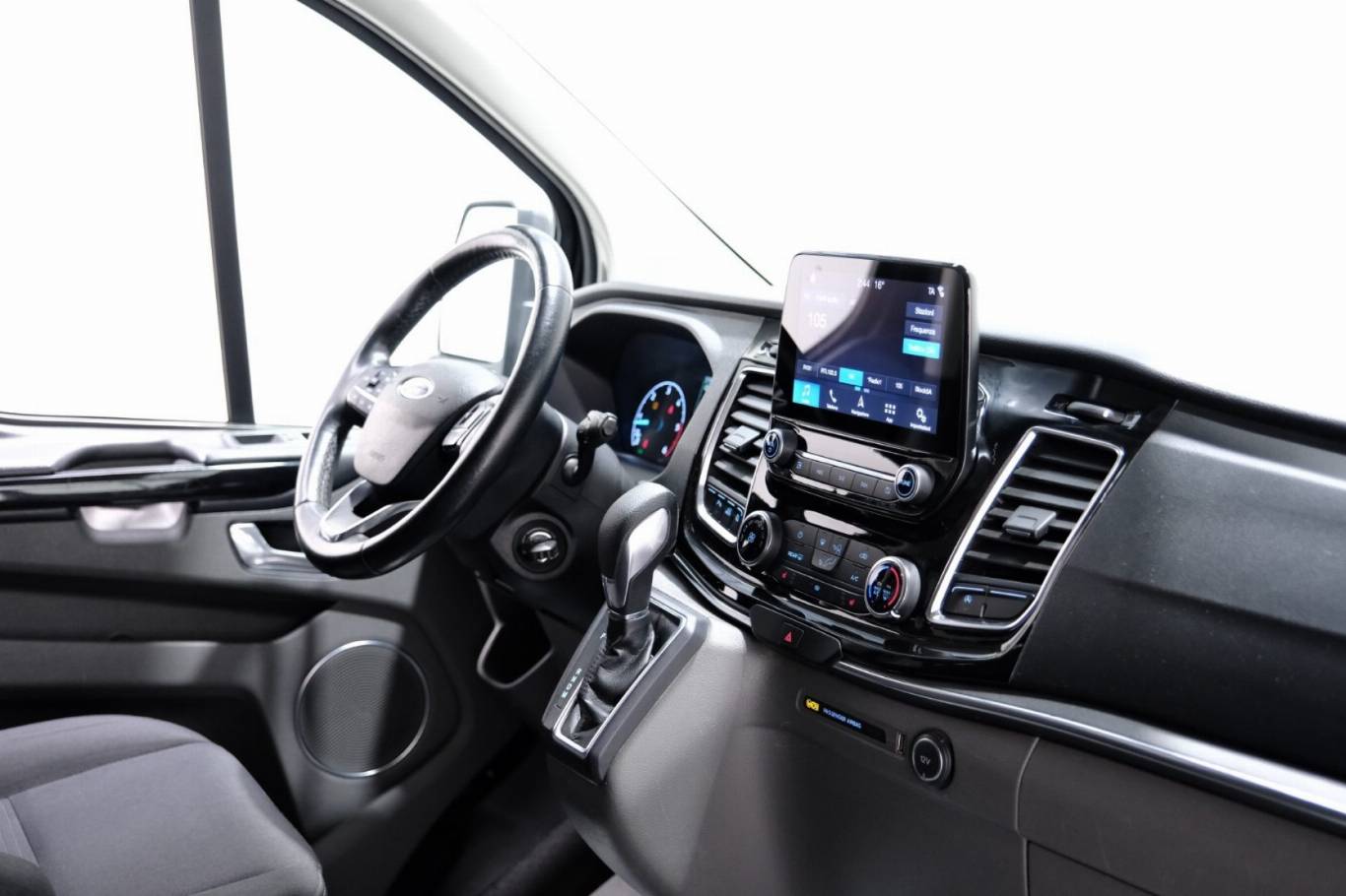 FORD Tourneo Custom 62