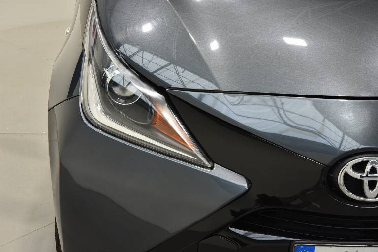 TOYOTA Aygo 17